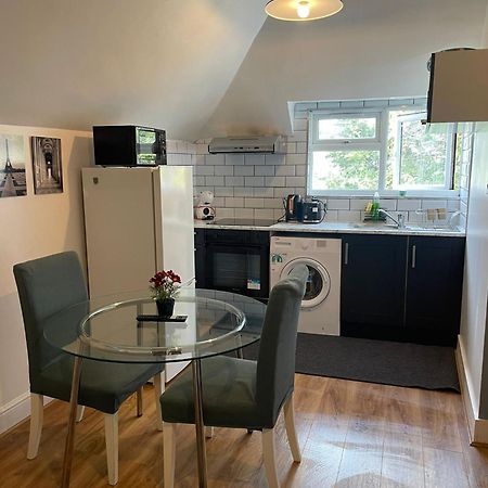 London Guest Studios 8 Экстерьер фото
